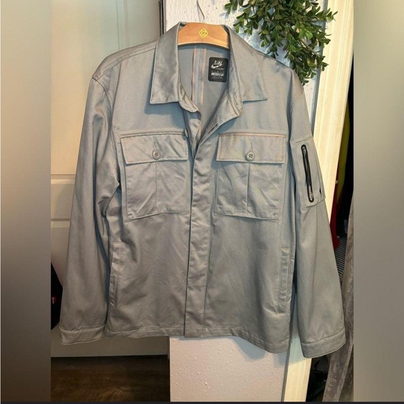 Nike Selvedge Work Shirt Jacket Sportswear Mens Medium Gray Button Front LIMITED - Picture 1 of 14
